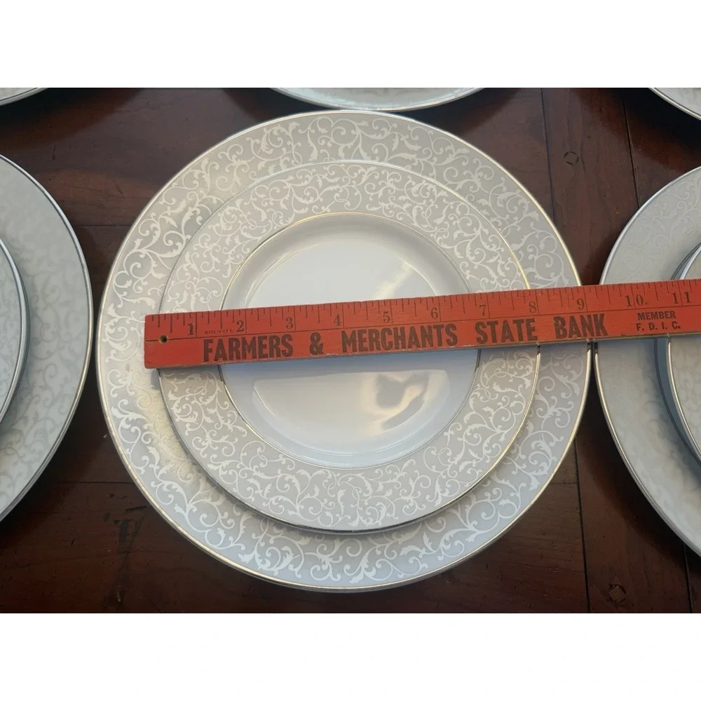 Set of 12 Mikasa Parchment Salad Plates 8